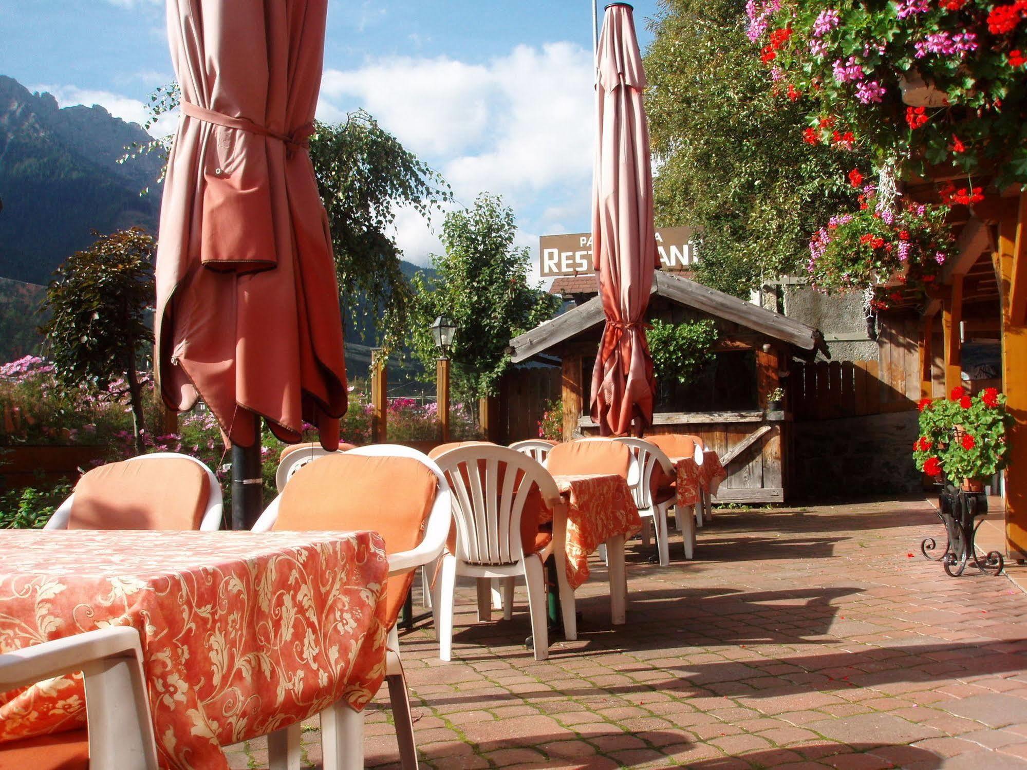 Hotel Ristorante Walter San Candido Exterior photo